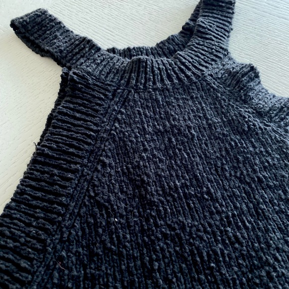 🌼 French Connection - Black Knit Top 🌼 - Picture 3 of 6